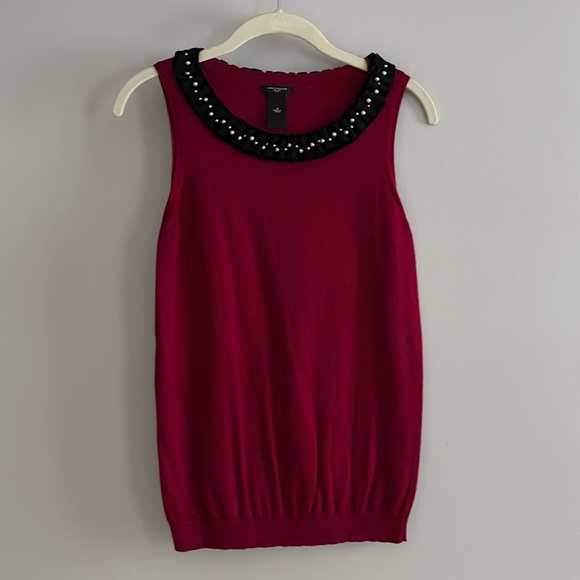 Ann Taylor top with pearl type beading at neckline. Size M - Picture 1 of 4